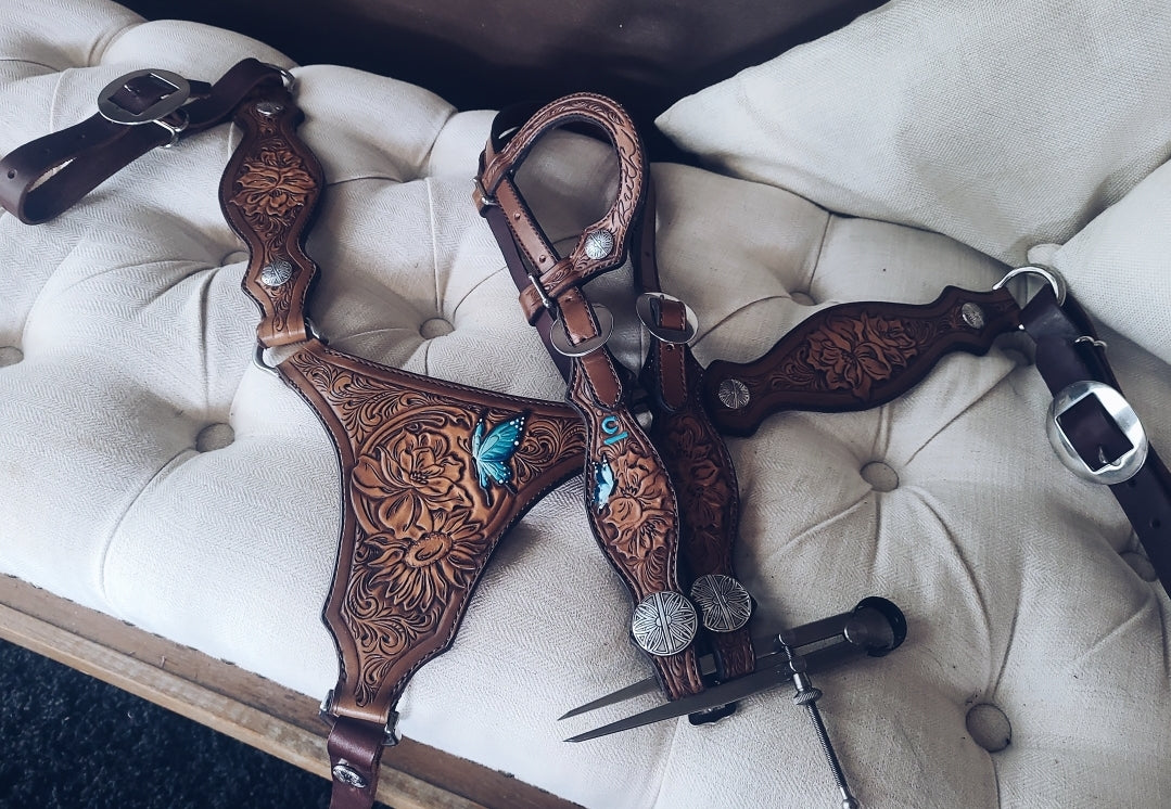 Breastcollar and headstall set